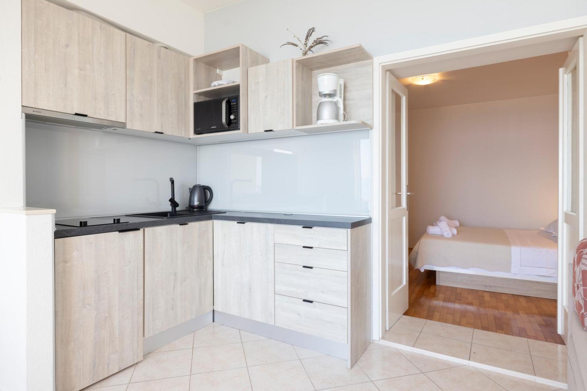 Apartmans Lale Brela Exterior photo